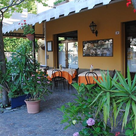 La Lanterna Di Guiglia Hotel Екстериор снимка