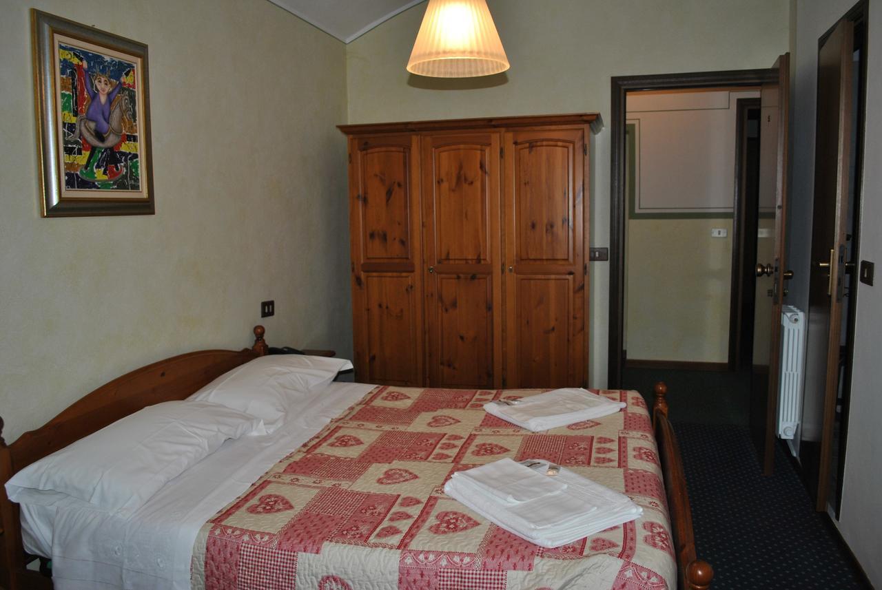 La Lanterna Di Guiglia Hotel Екстериор снимка